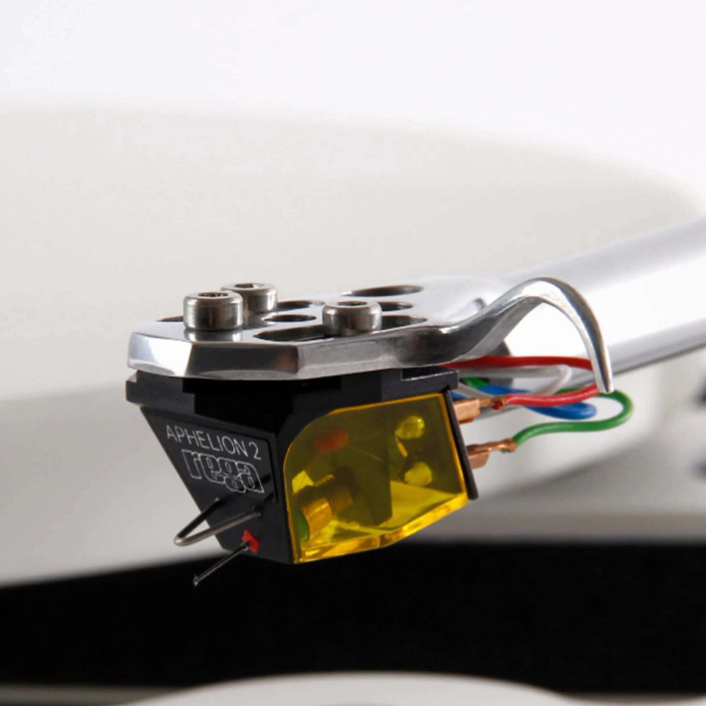 REGA PLANAR 10 (APHETA-3) WHITE ПРОИГРЫВАТЕЛЬ ВИНИЛОВЫХ ПЛАСТИНОК
