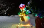 Уличная фигура "Снеговик с саксофоном"