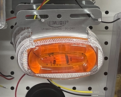 24V - Оранжевый (1 шт), Космос / Светодиодный габарит (катафот) боковой, 24v., оранжевый, LEIMU (за 1 шт.)