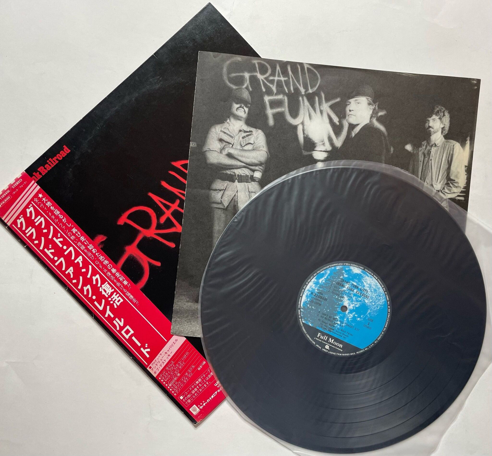 Винтажная виниловая пластинка LP Grand Funk Railroad Lives (Japan 1981) (Obi)