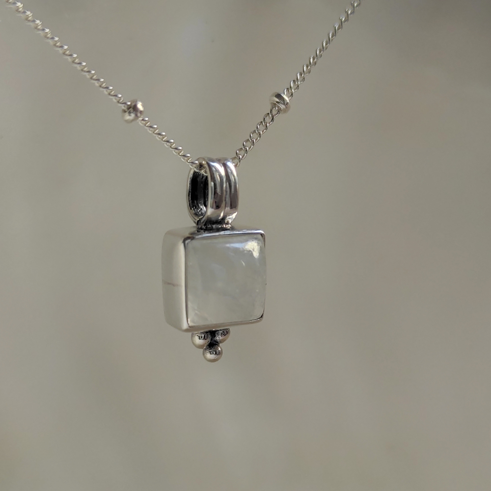 Подвеска КВАДРАТ с цепочкой, серебро/лунный камень