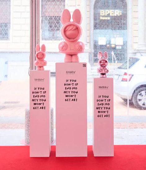 iMALE, ароматизированная скульптура NFT-NOT FAKE ART красный глянец 35 см, Mr&Mrs Fragrance