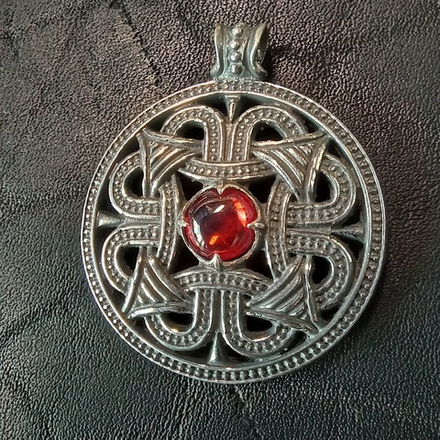 Подвеска. Северное солнце