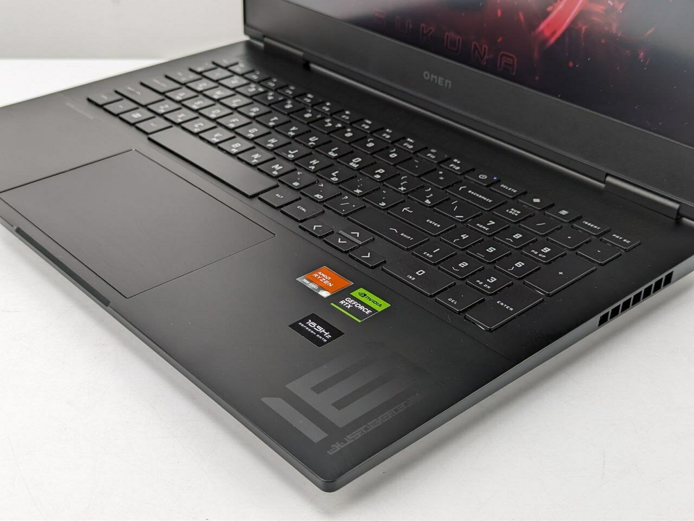 16.1" Игровой Ноутбук HP Omen 16, 1920*1080 IPS 165 Hz, AMD Ryzen 7 7840H, Nvidia GeForce RTX 4060 8 Gb 140 Watt, RAM 16 DDR5, 512 Gb SSD