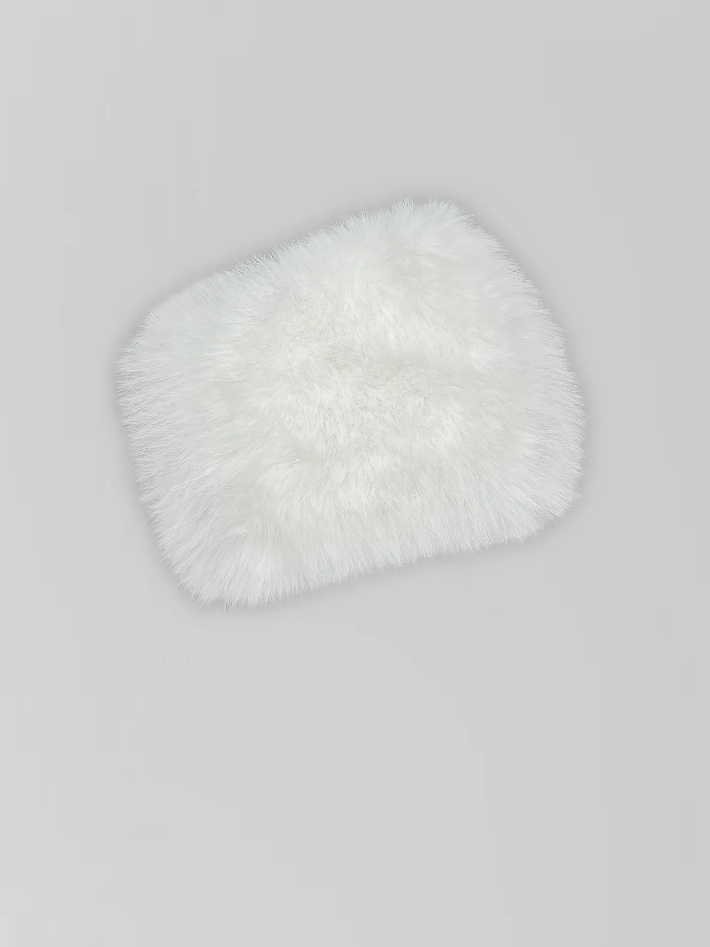 Шапка однотонная меховая пушистая