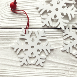 Деревянная снежинка