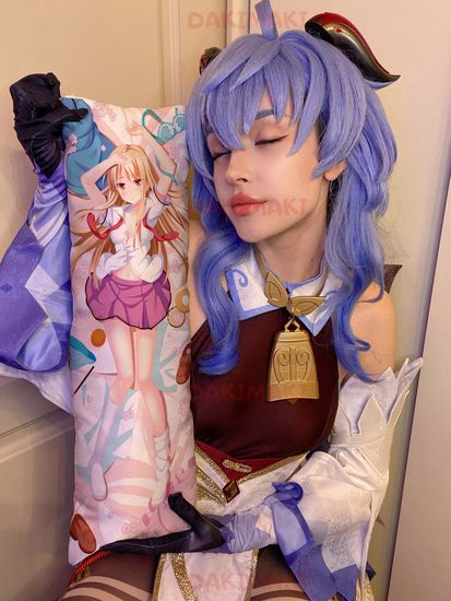 Мини дакимакура Маширо Шина из Кошечка из Сакурасо арт. M0236, 60х20 см