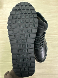 Ботинки женские(мех) 39р уценка_1331