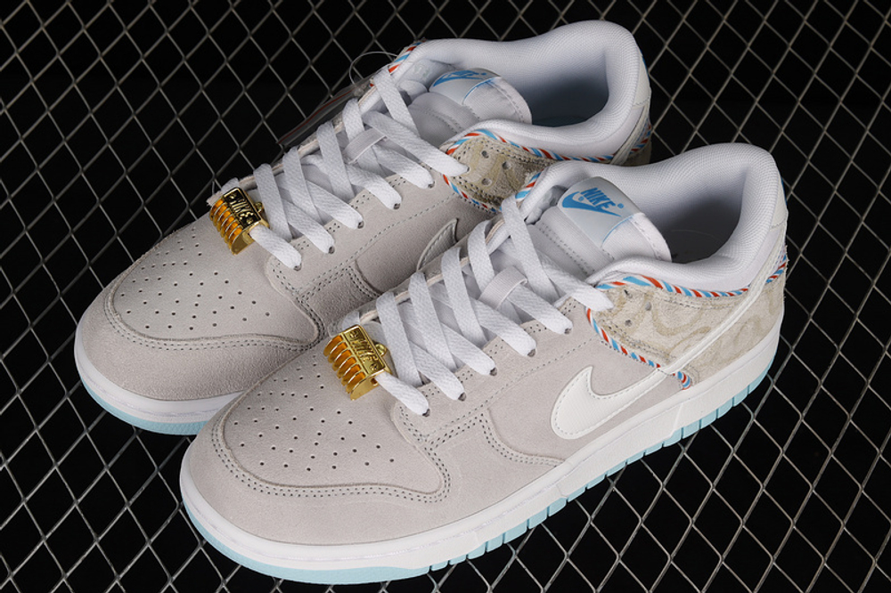 Nike Dunk Low SE Barber Shop Grey