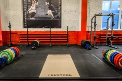 Помост тяжелоатлетический