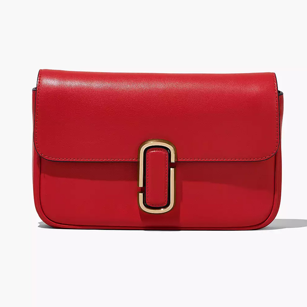 СУМКА THE J MARC SHOULDER BAG TRUE RED