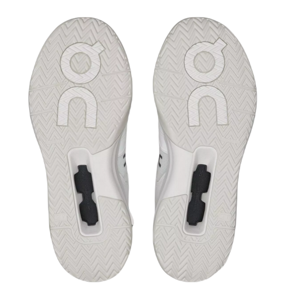 Женские Кроссовки теннисные On The Roger Clubhouse Pro - белый