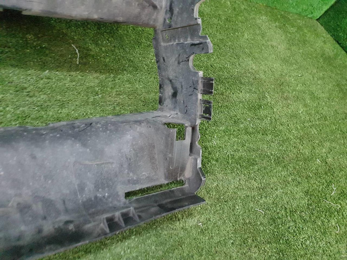 Воздуховод внутренний Porsche Macan (2014-2018)