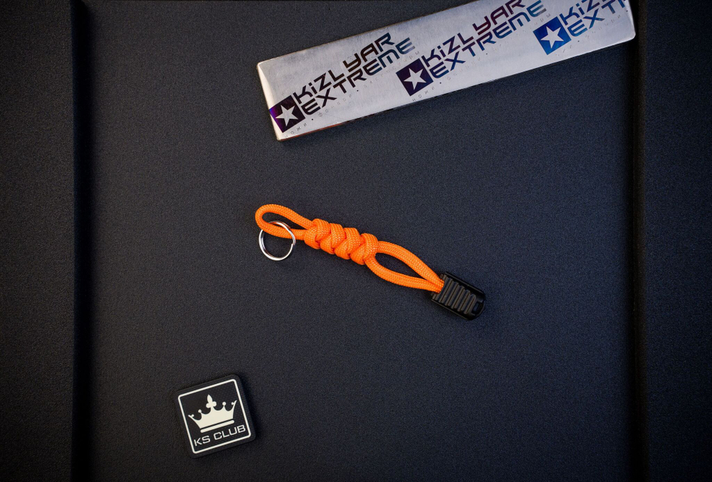 Паракордовый брелок-пуллер