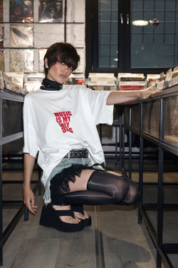 Футболка Only music, молочная