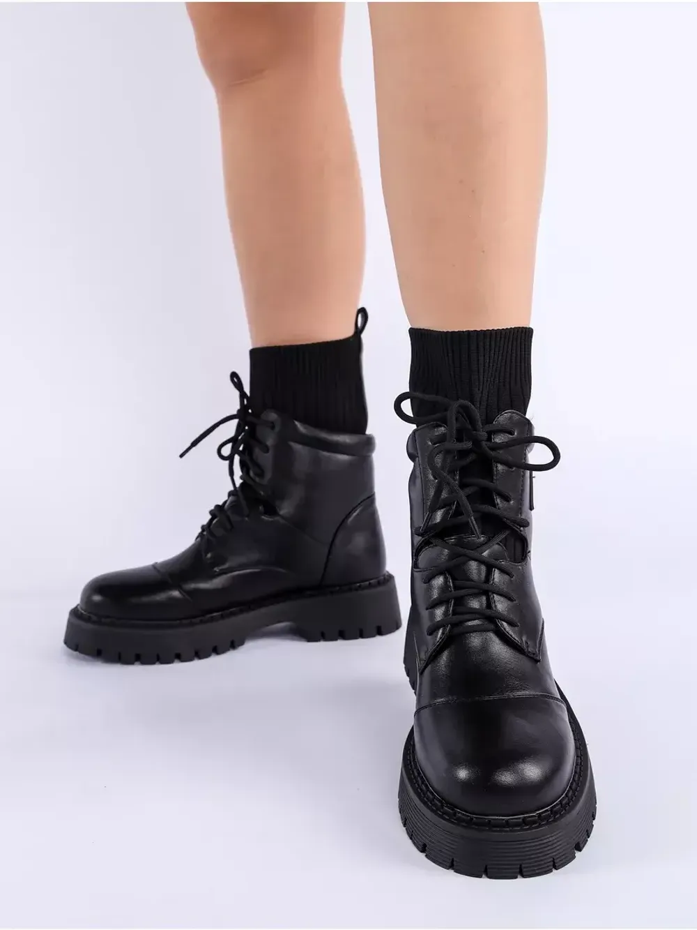 Зимние ботинки на высокой платформе