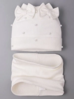 Шапка для девочки на весну с ушками и снуд