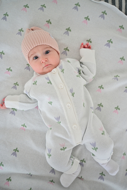 Комбинезон вязаный цветочки