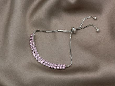 Браслет с розовыми стразами широкий