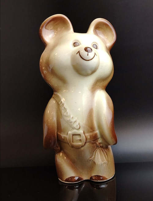 Статуэтка "Мишка олимпийский", фаянс, глазурь, СССР, 1980 г.