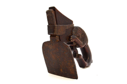 Ручное тесло с рукоятью в форме льва. Испания, Нач. XX в.