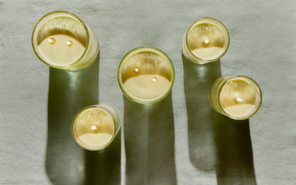 Zara Home Свеча ароматическая Vetiver Melon 310 г, растительный воск, аромат древесный, Коричневый