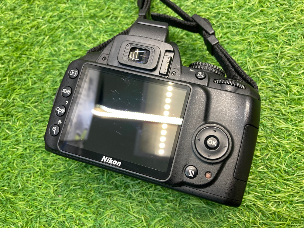 Nikon D3000 4.000 кадров