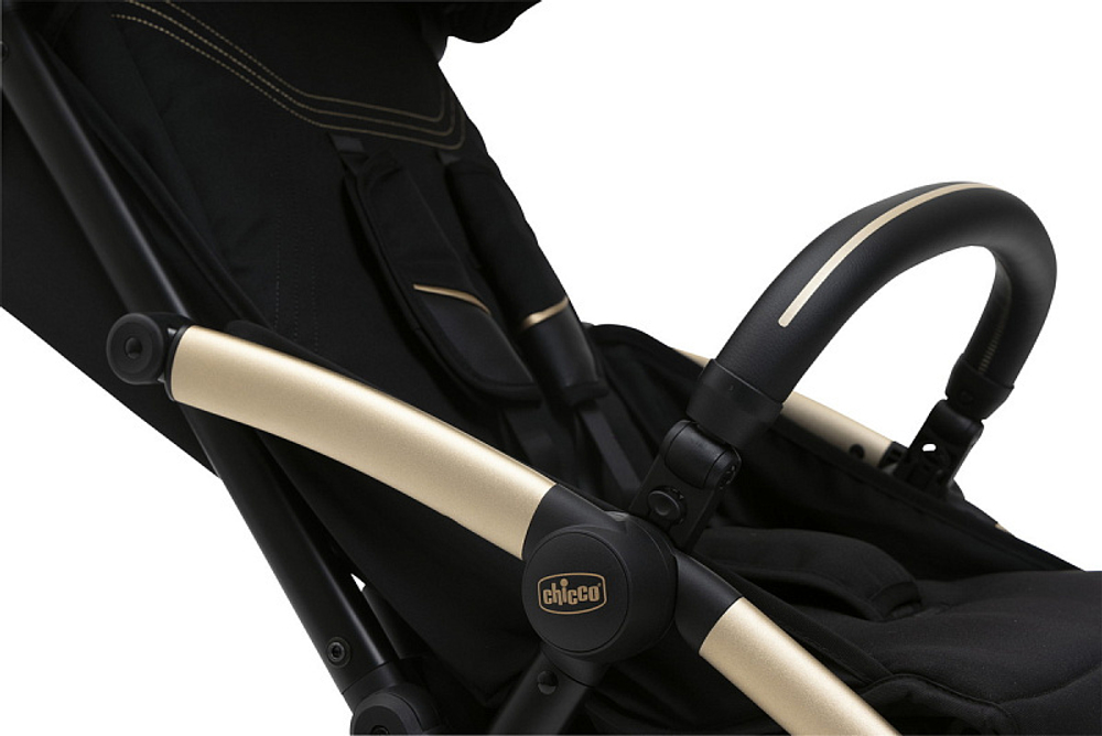 Коляска прогулочная Chicco XPlus Black Re Lux