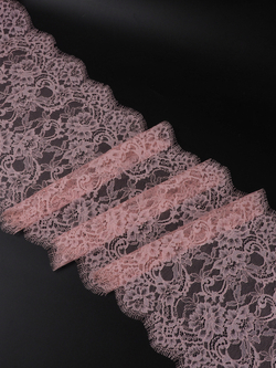 Кружево шантильи персиково-розовое неэластичное ширина 24 см ОТРЕЗ 1 м