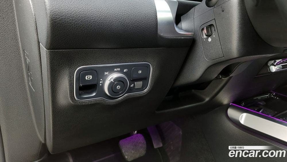 Mercedes-Benz GLB-Class X247 GLB220 (11.2020)