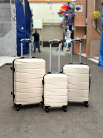 Средний чемодан Bon-Voyage Model Ten, Молочный, M+