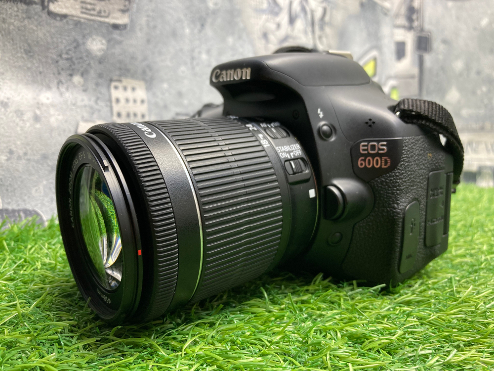 Canon 600D Kit 18-55mm 3.5-5.6 IS STM 9700 кадров