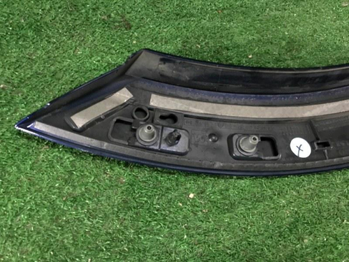 Накладка двери задняя правая Audi E-tron (18-23)