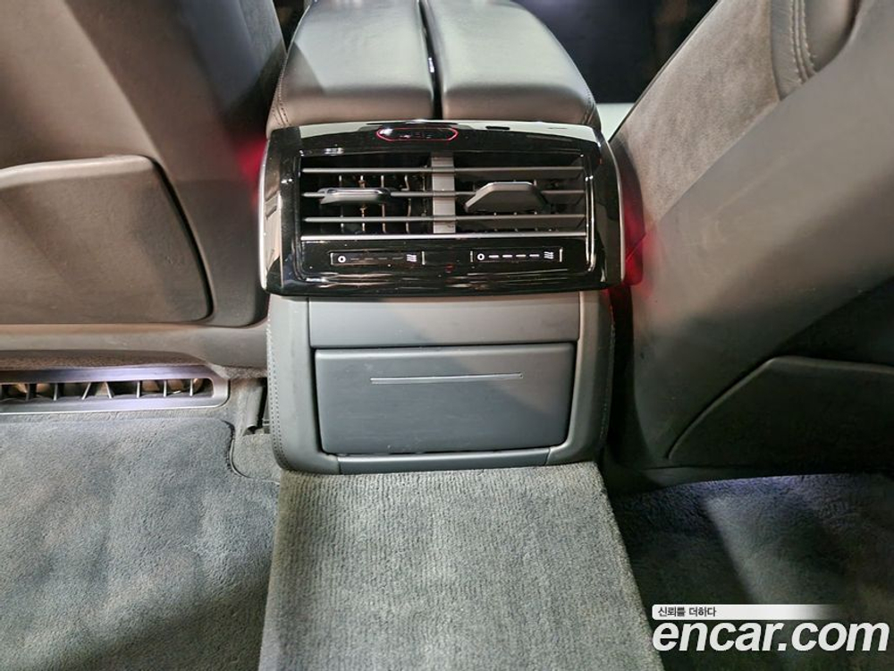 Audi A8 (D5) 60 TFSI Quattro LWB (12.2020)