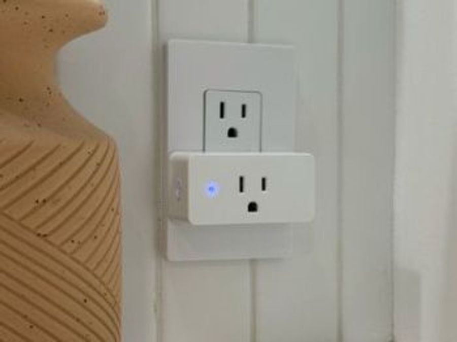 «Умная» розетка Threshold Care контролирует пользователя через Wi-Fi