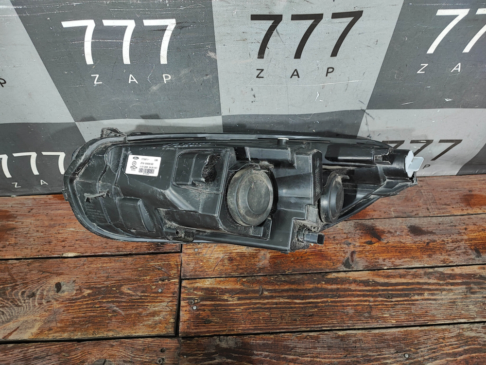 Фара правая Ford Turneo Courier 14-23 Б/У Оригинал JT7613W029AD