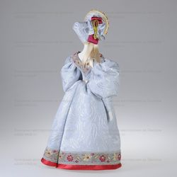 Сувенирная кукла в визитном платье 19 века