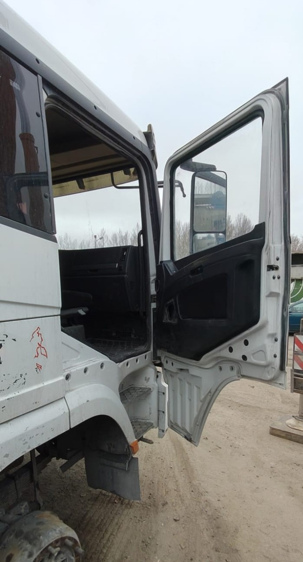 Shacman (Shaanxi) SX* 8x4 Самосвал SX331863366 (Дизельный, 12,5 л, 544 л.с., МТ)