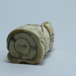 Статуэтка нэцкэ Фукурокудзю со свитком