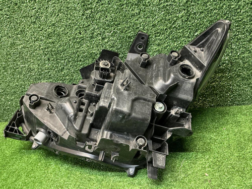 Фара правая Mazda CX-5 2 (2017-2021) LED