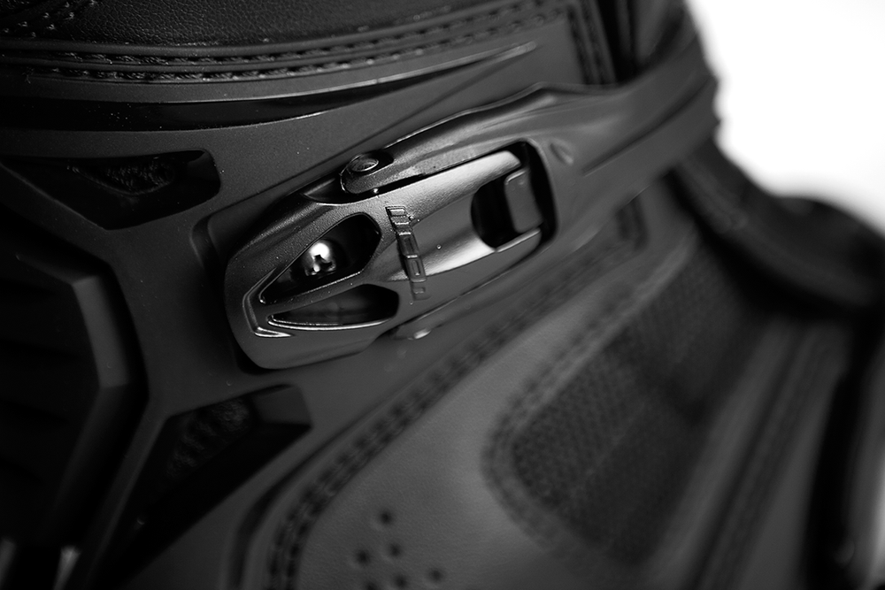 Мотоботы - ICON FIELD ARMOR 2