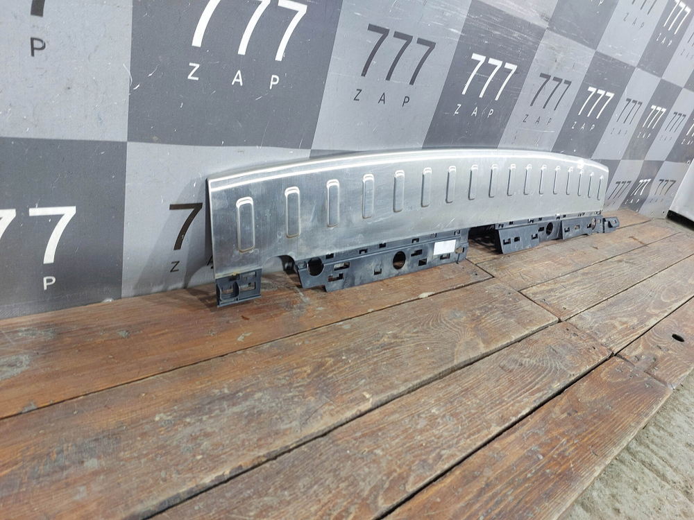 Накладка заднего бампера Tank 500 21-нв Б/У Оригинал 2804108XKV3AA