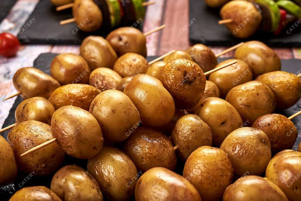Картофель черри на шпажке 90 гр.