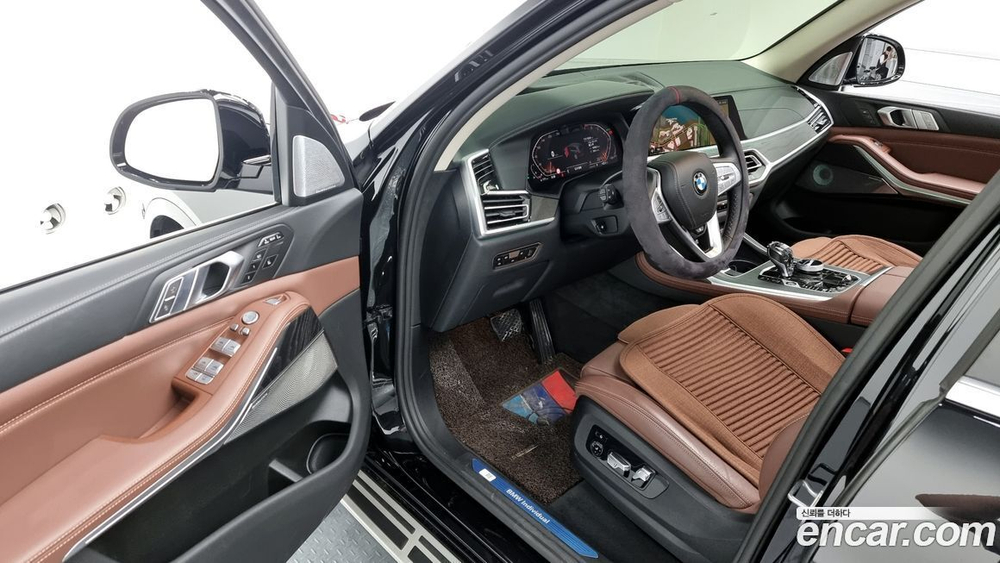 BMW X7 (G07) xDrive 40i Design Pure Excellence 7-и местный (07.2021)