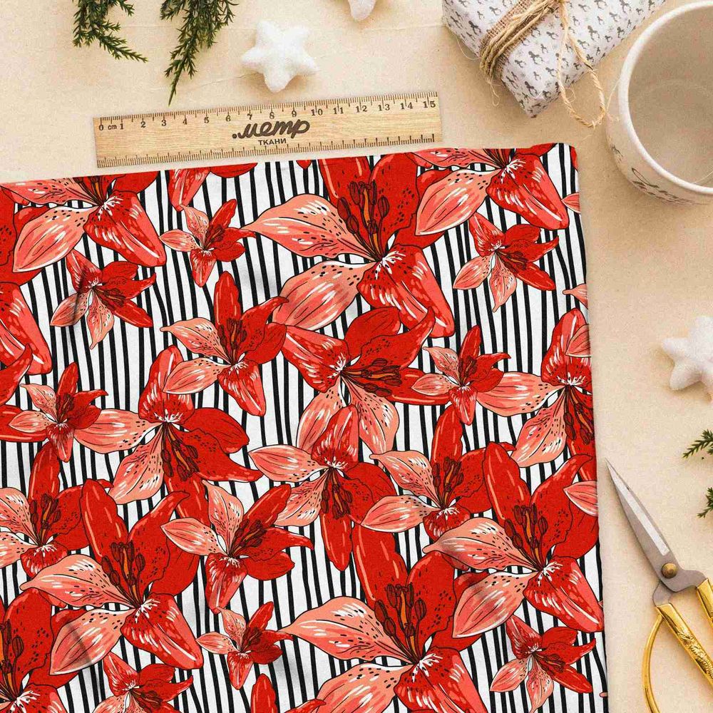 Ткань шелк Армани красные тюльпаны в полоску