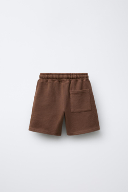 ZARA ШОРТЫ ИЗ МЯГКОЙ ТКАНИ С НАШИВКОЙ, КОРИЧНЕВЫЙ