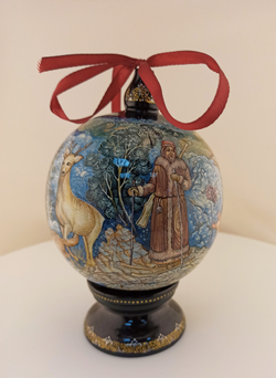 Шар новогодний сувенирный "Серебряное копытце"  (полная роспись) худ. Кособрюхова