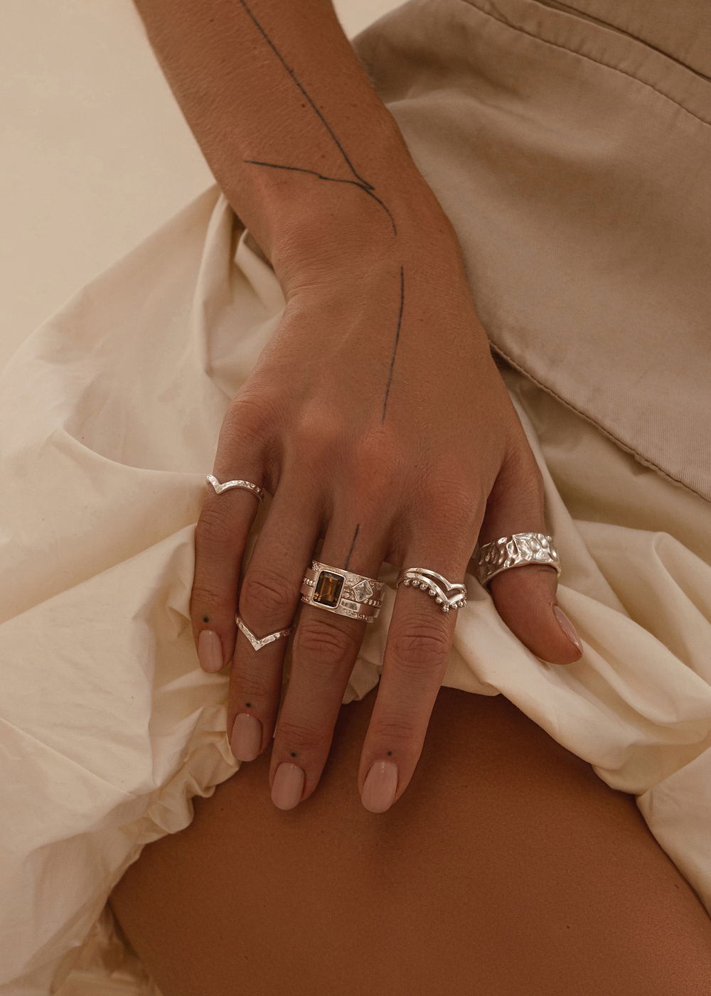 Кольцо «Мозаик» раф прямоугольный с дымчатым кварцем и ромбом белый циркон