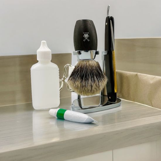 Набор с опасной бритвой Lux