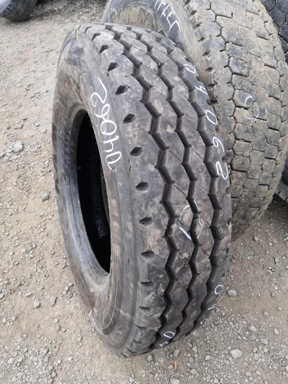 11R22.5 Kama NF701 шина б/у